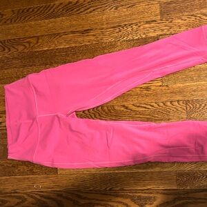 Hot pink lululemon leggings. Size 6. Cropped length.